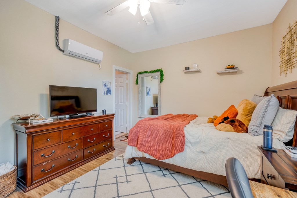 Huntsville Village Apartments, 3614 Boettcher Dr bld 7, Huntsville, TX